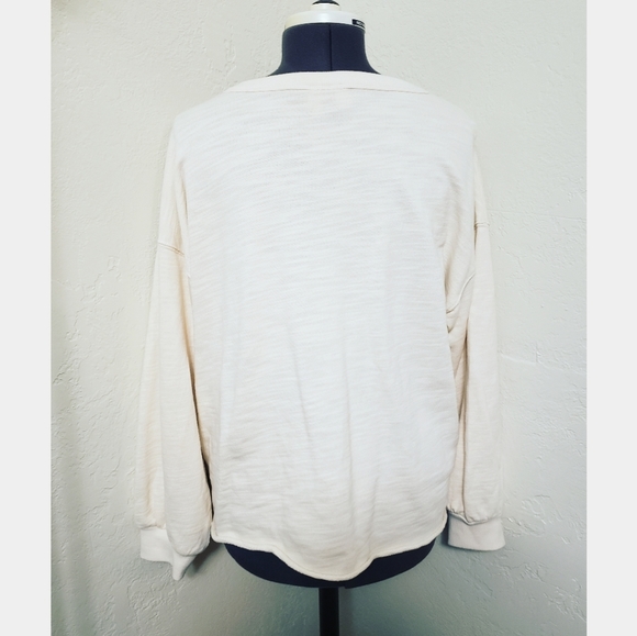 Universal Thread Sweater - Picture 4 of 6